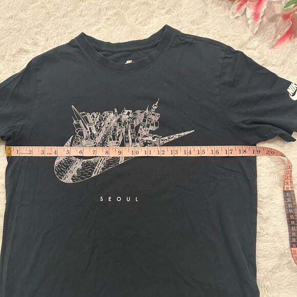 Nike - Seoul Cityscape Short Sleeved T-Shirt - M - Picture 7 of 8